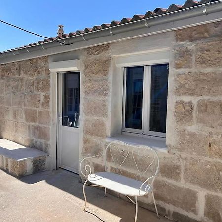 Ferienwohnung La Petite Grange - 5 Mn Gare Sncf - Wifi & Netflix Niort Exterior foto
